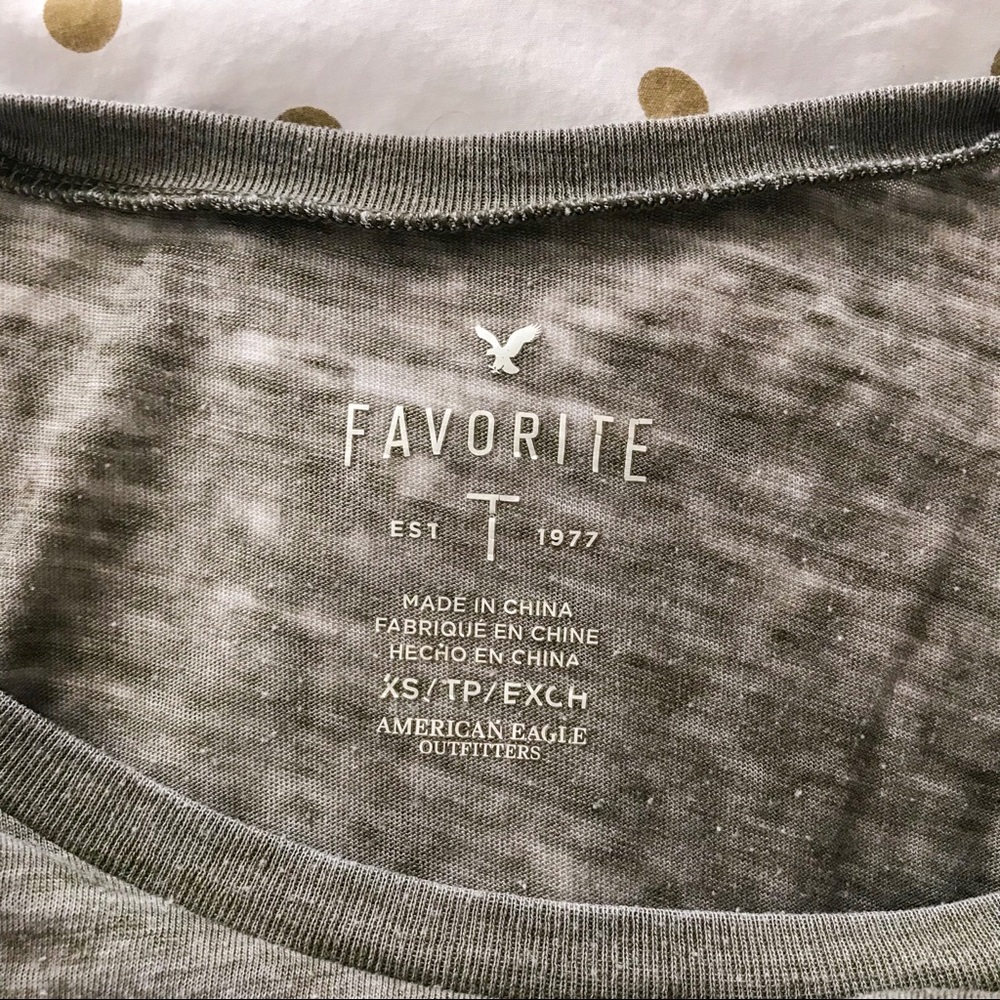 Simple Graphic Tee - Picture 4 of 4